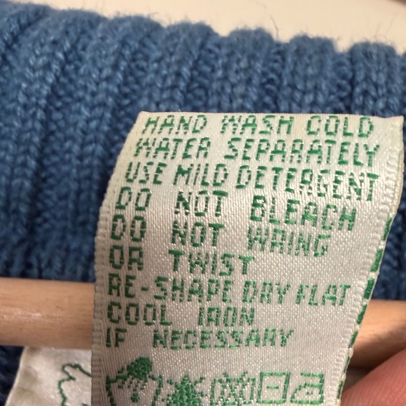 The Quaker Factory Blue Heart Flag USA Sweater Size M Ramie Cotton‎ American - Picture 4 of 8